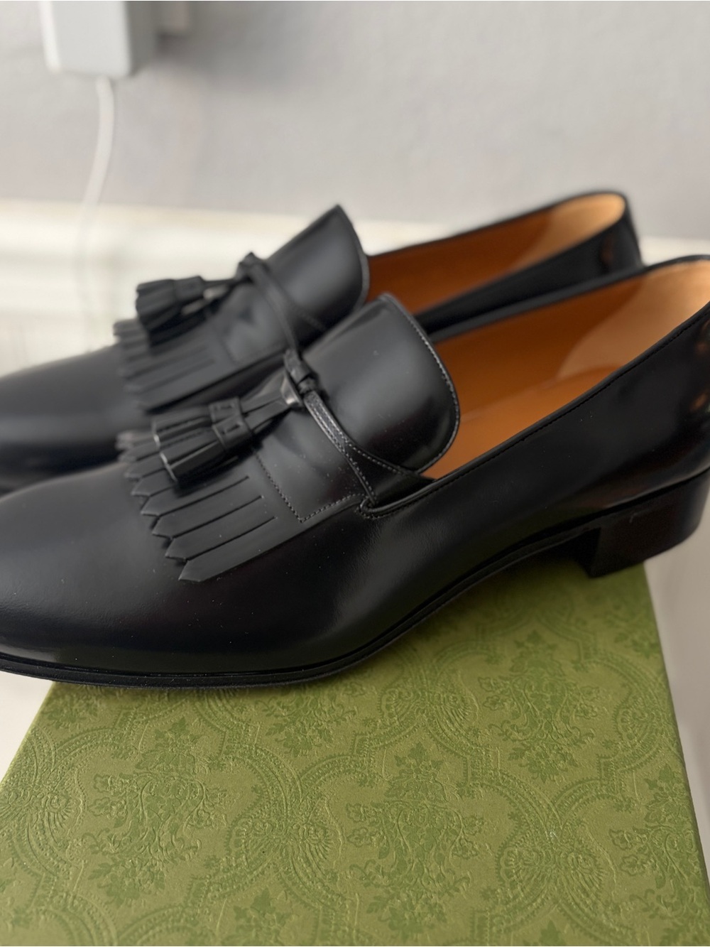 Gucci Black Leather Kiltie Tassel Loafers for Men - Picture 3 of 7